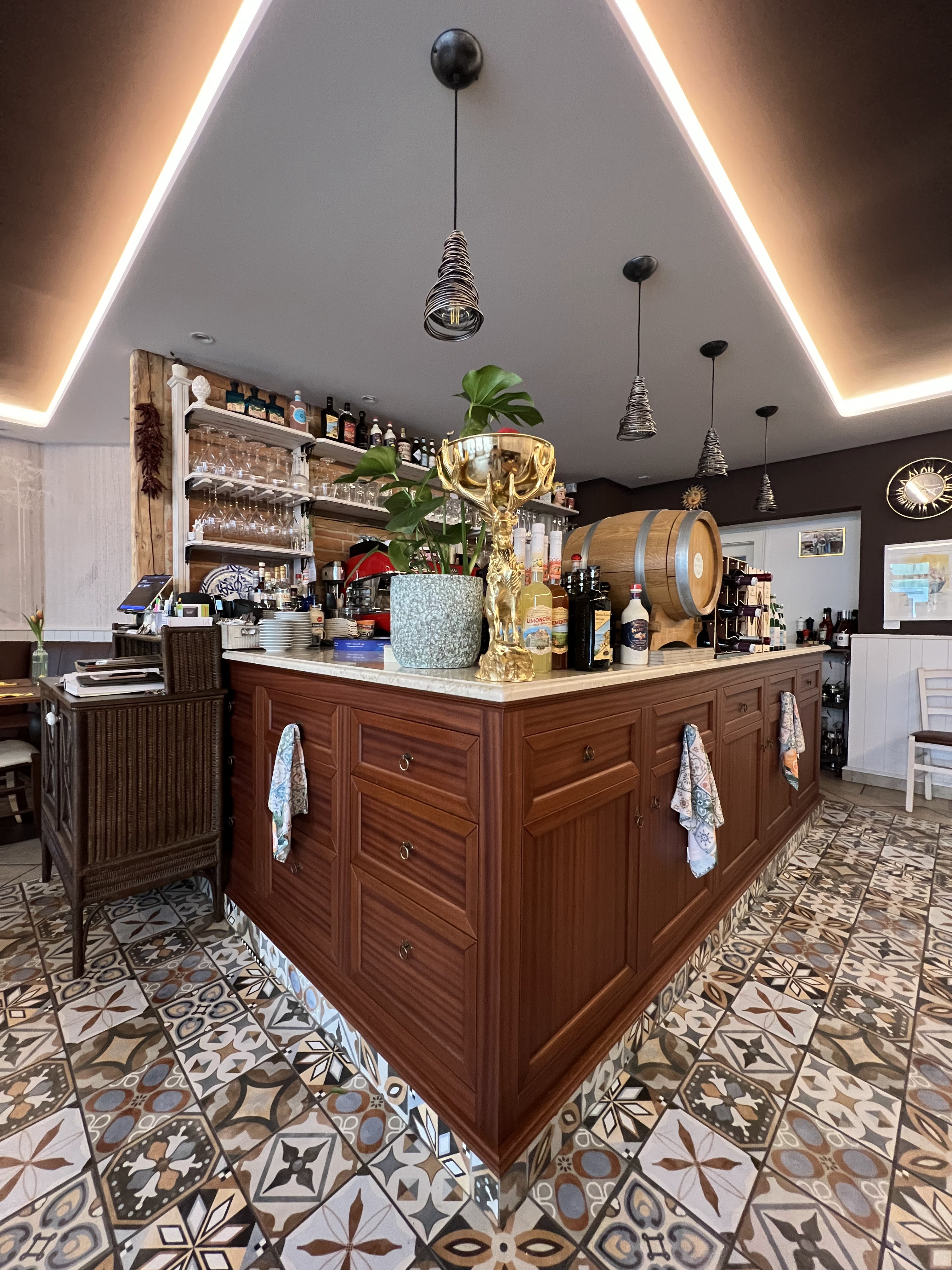Bar und Gastraum der Osteria La Piazzetta